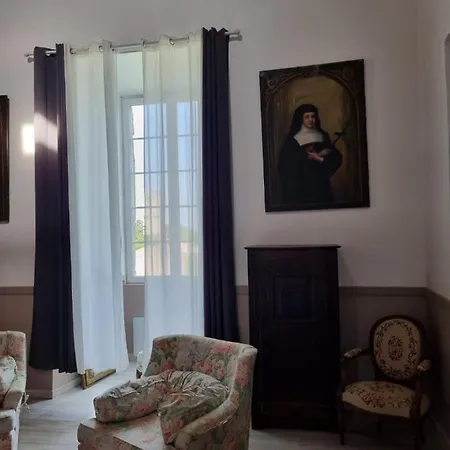 Villa Partie De Chateau Du Xi Ieme A D'aude *