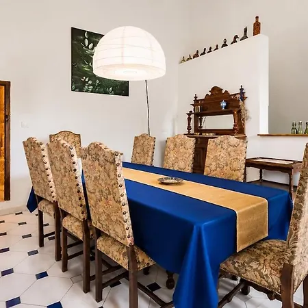 Chateau Historique De D'aude ゲストハウス